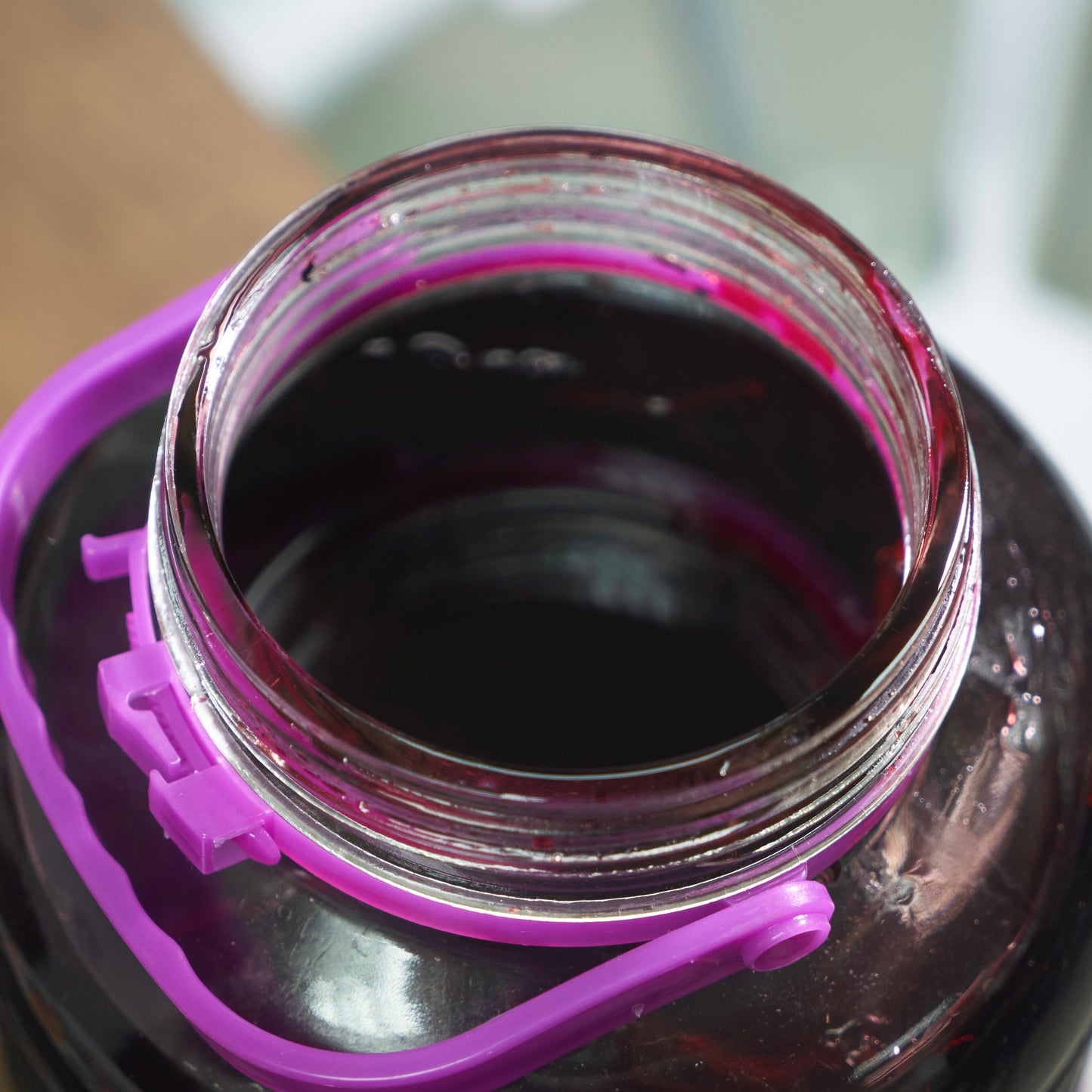 Arnebia Root Infused In Olive Oil 紫草浸泡橄欖油