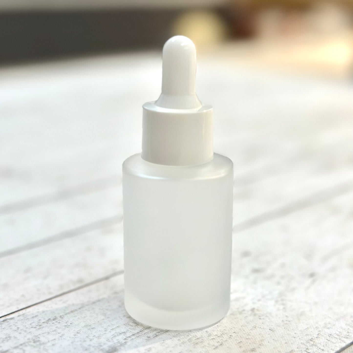 30 ml (1 oz) Frosted Glass Dropper Bottle (white color) 1盎司(30ml)白色磨砂玻璃滴管瓶