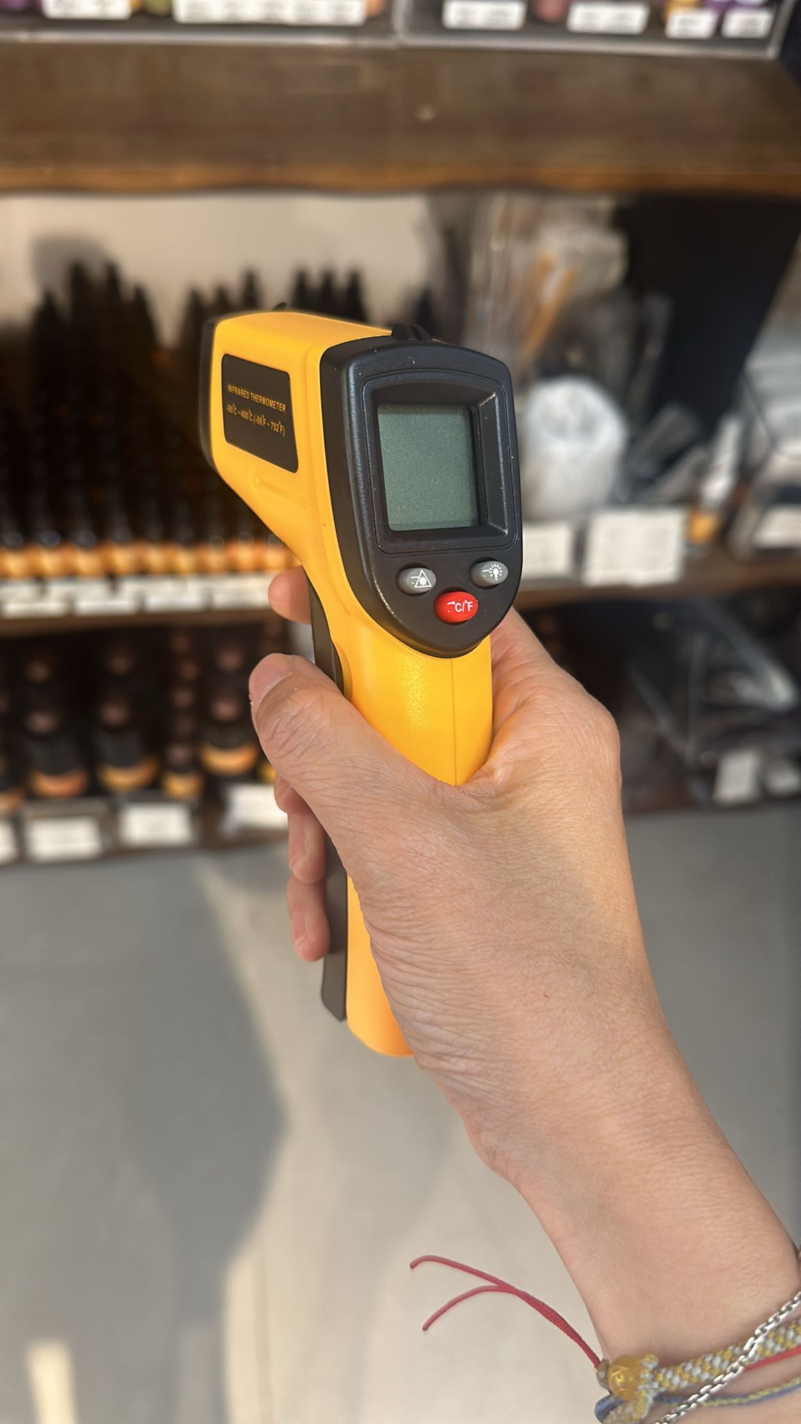 Infrared Thermometer 紅外線探熱槍