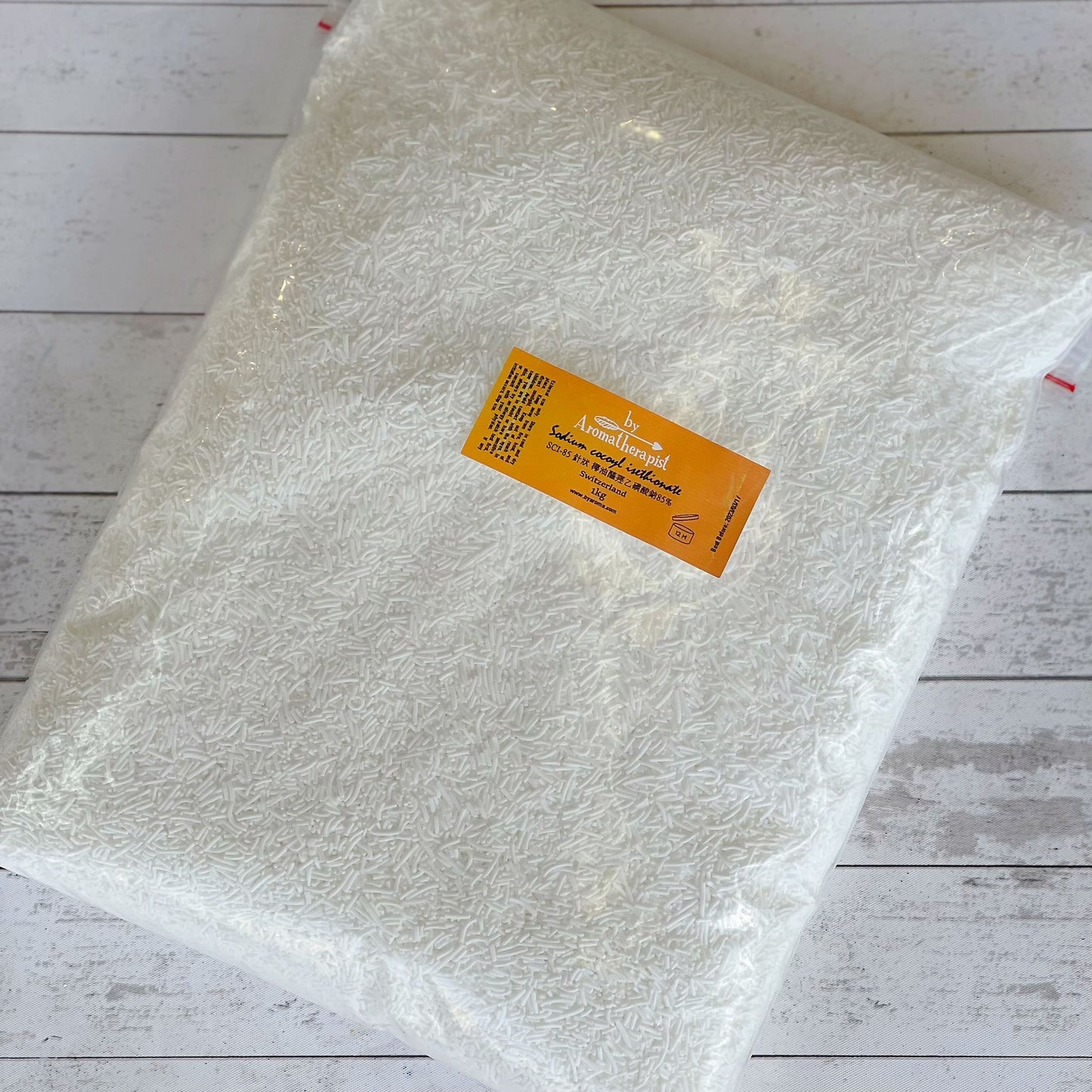 Sodium cocoyl isethionate (SCI) SCI-85針狀椰油醯羥乙磺酸鈉85% (1kg)