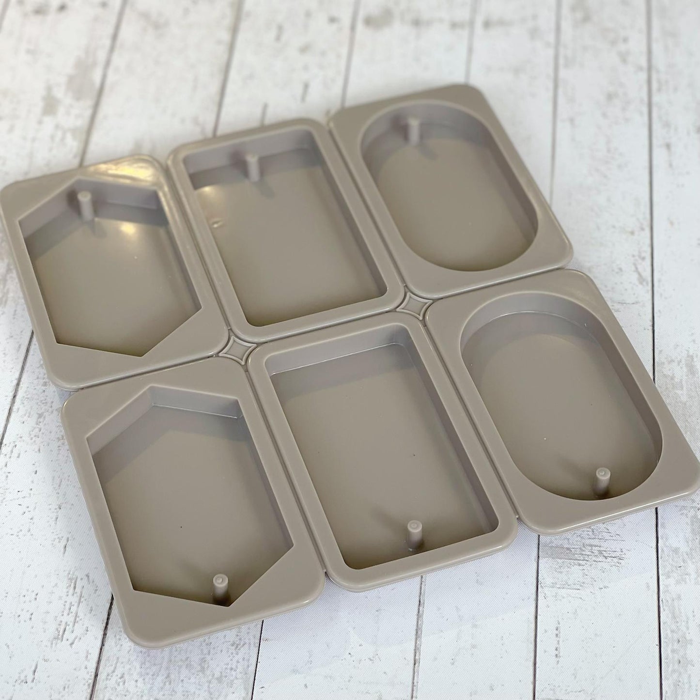 Tag mould 吊牌模具