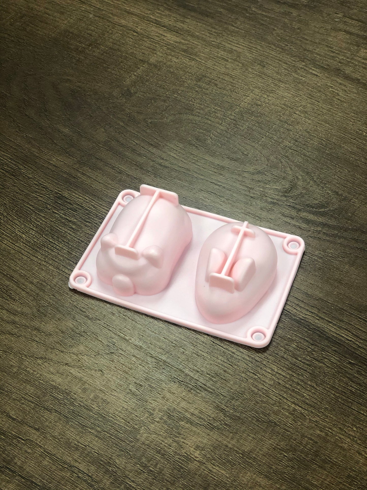 Pig & Rabbit Shaped Soap Making Mould 小豬小兔形矽膠模