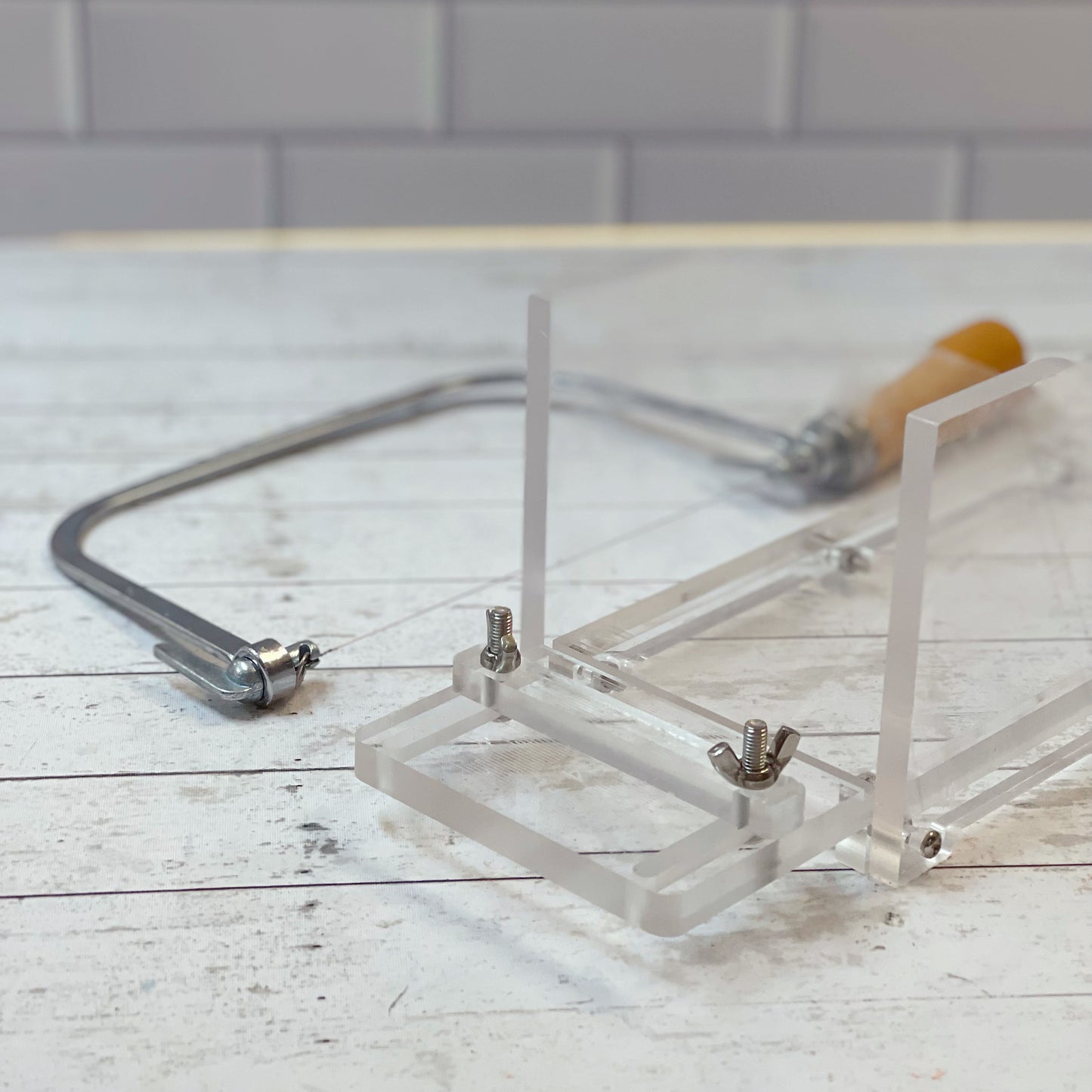 Acrylic Soap Cutter with Wire Knife (S) 亞克力切皂台連鋼絲刀(小)