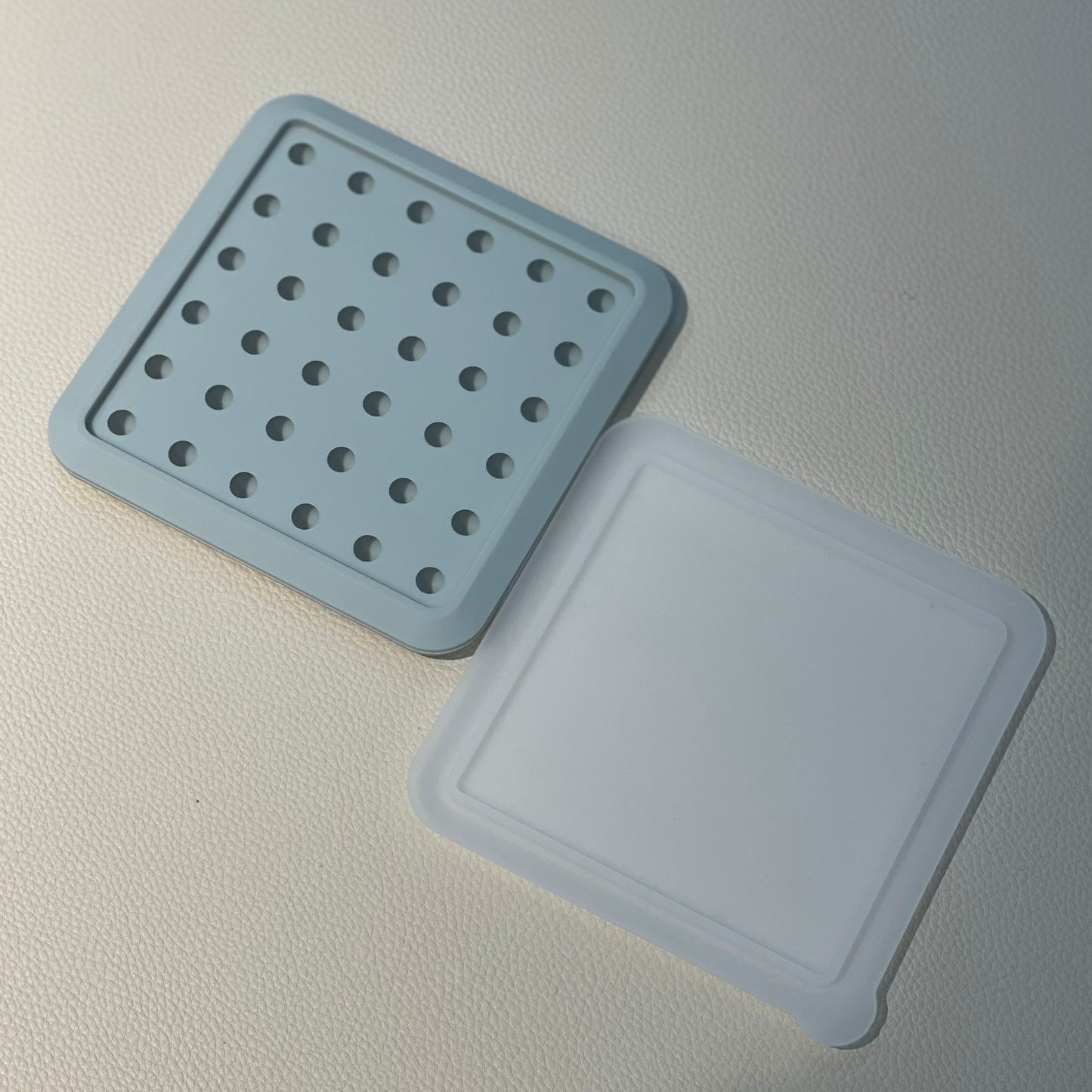 36 mini pearl mould with cover 36連帶蓋珍珠粒模