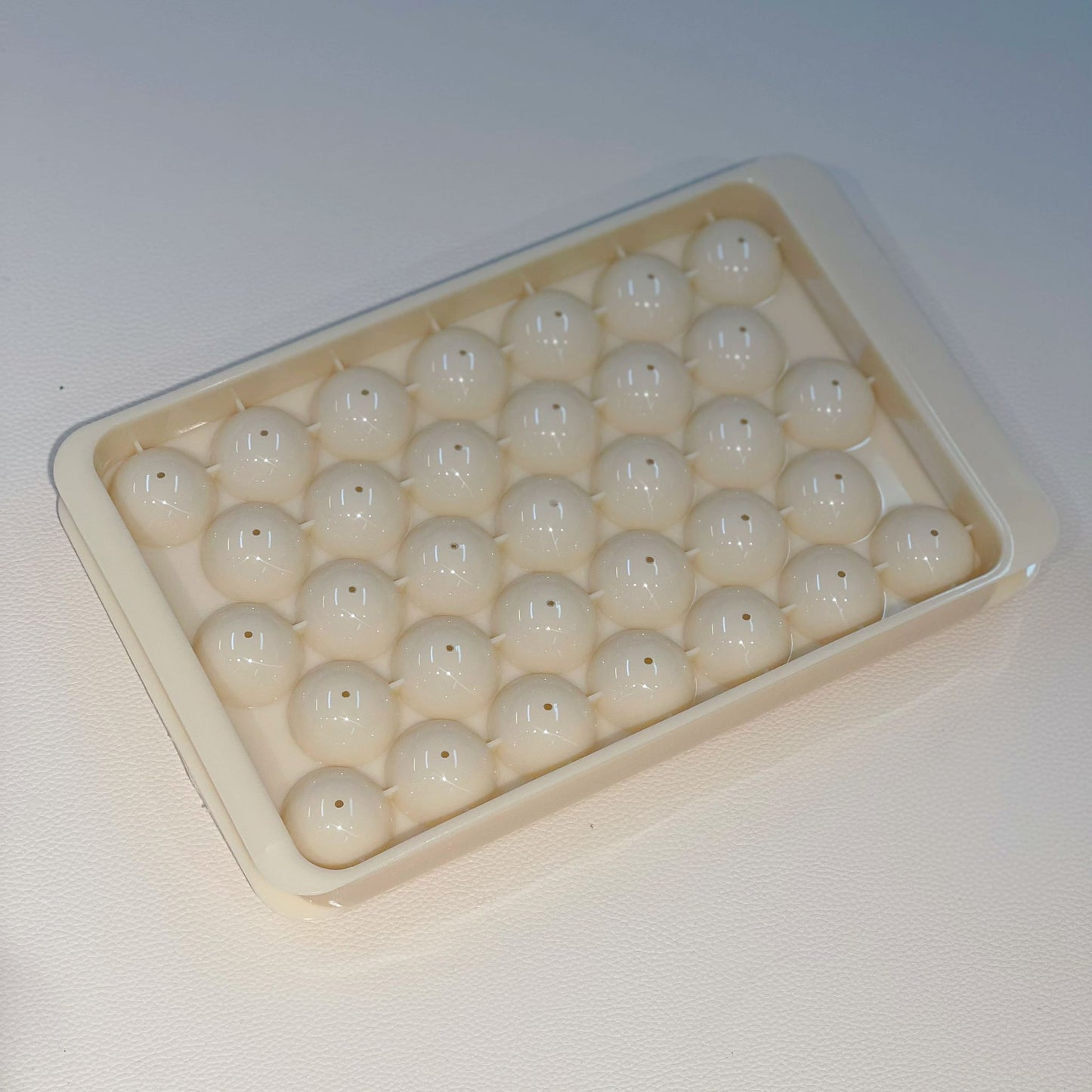 Round ice mould ice box 圓形冰模制冰盒