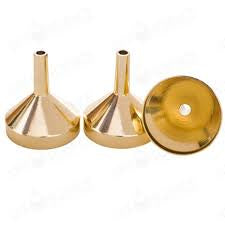25 x 32mm Small Gold Coloured Metal Funnel (3 pack) 25 x 32毫米細金色漏斗(3件裝)