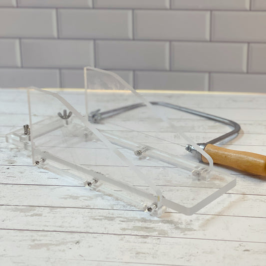 Acrylic Soap Cutter with  Wire Knife (S) 亞克力切皂台連鋼絲刀（小）